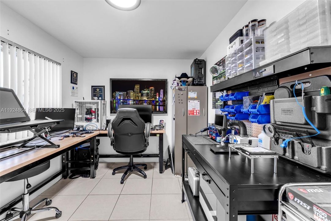 Active With Contract: $717,000 (4 beds, 2 baths, 1810 Square Feet)