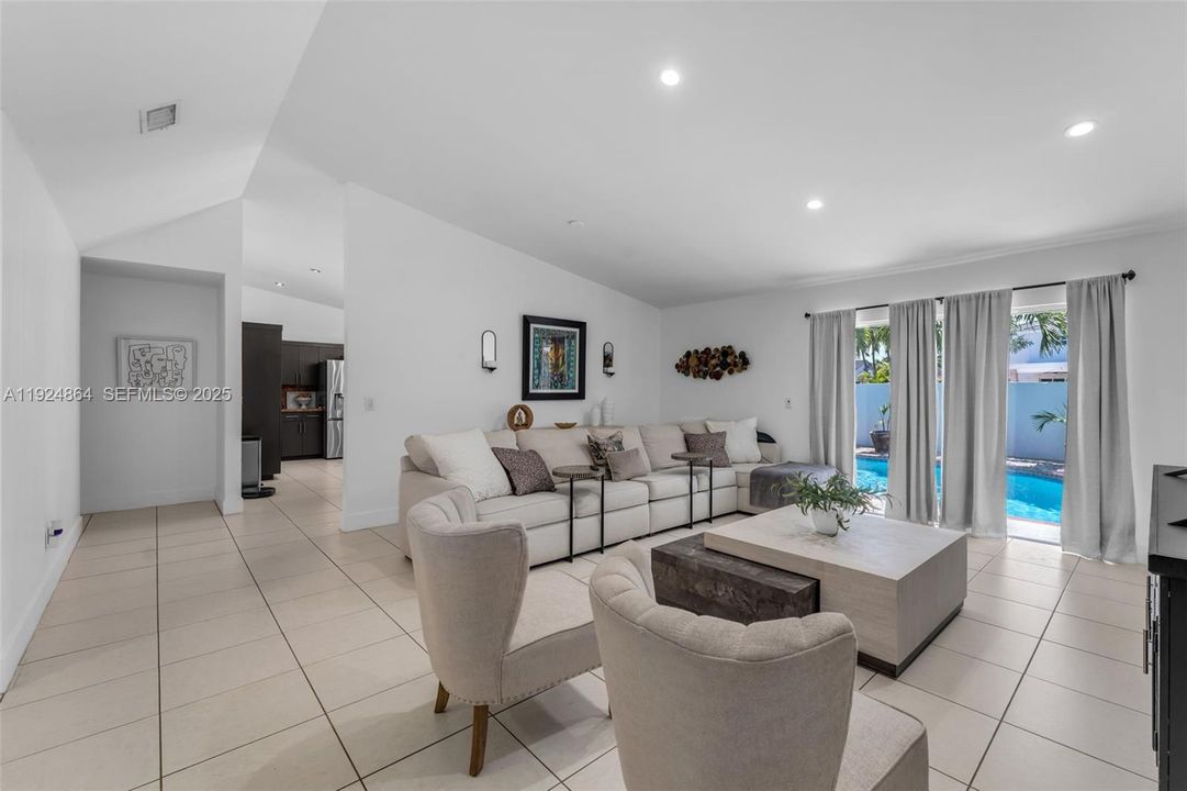 Active With Contract: $717,000 (4 beds, 2 baths, 1810 Square Feet)