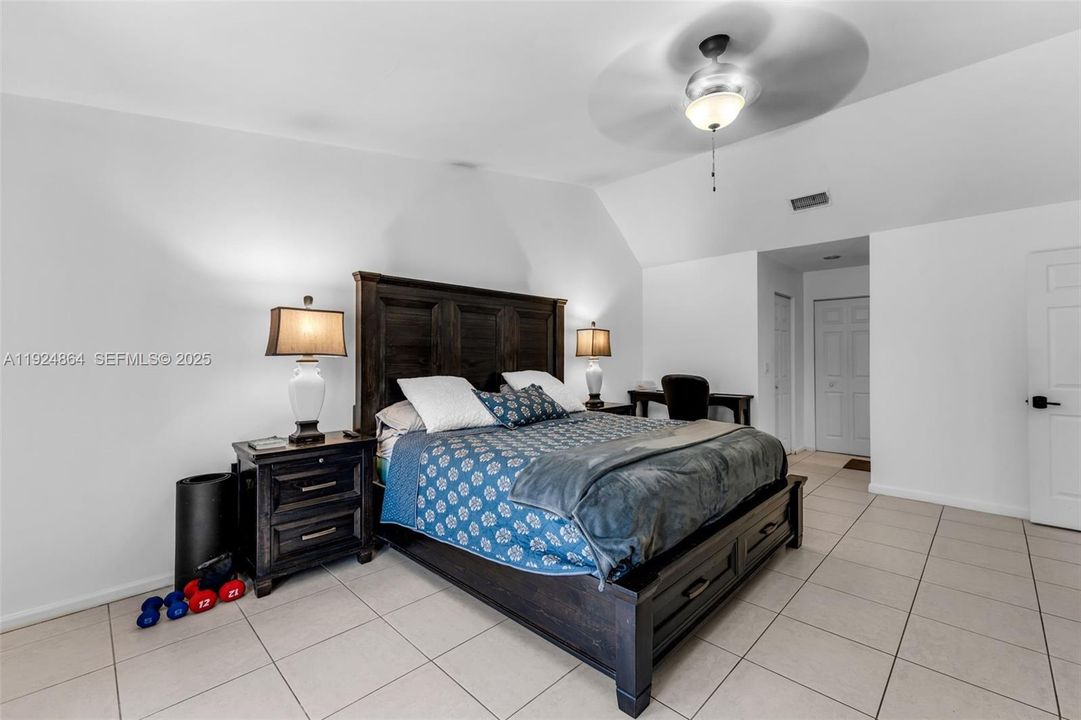 Active With Contract: $717,000 (4 beds, 2 baths, 1810 Square Feet)