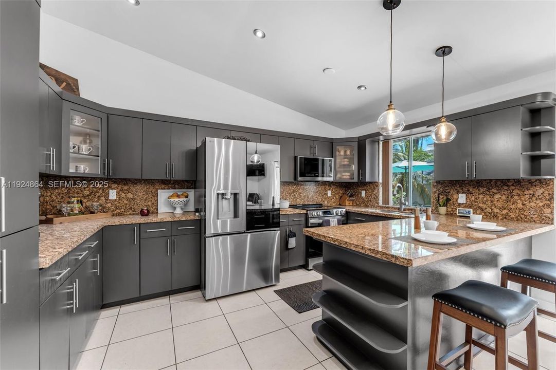 Active With Contract: $717,000 (4 beds, 2 baths, 1810 Square Feet)