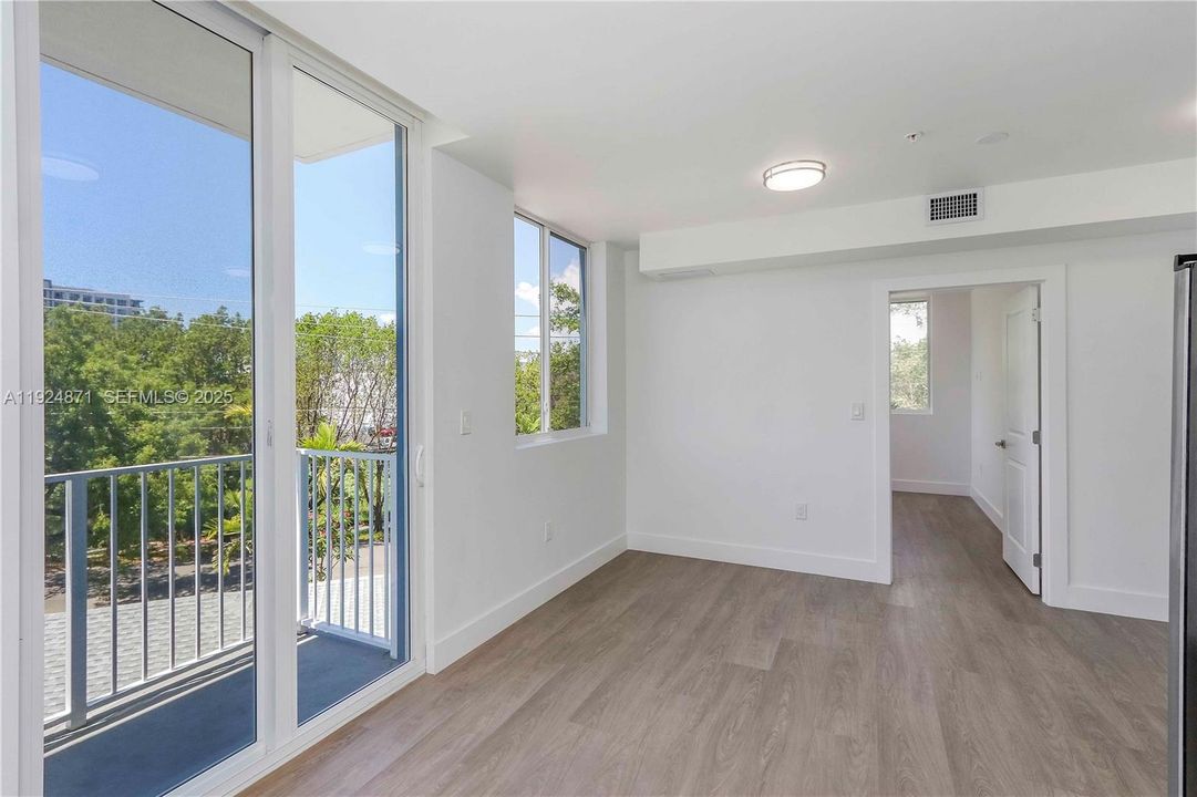 В аренду: $1,950 (1 спален, 1 ванн, 525 Квадратных фут)