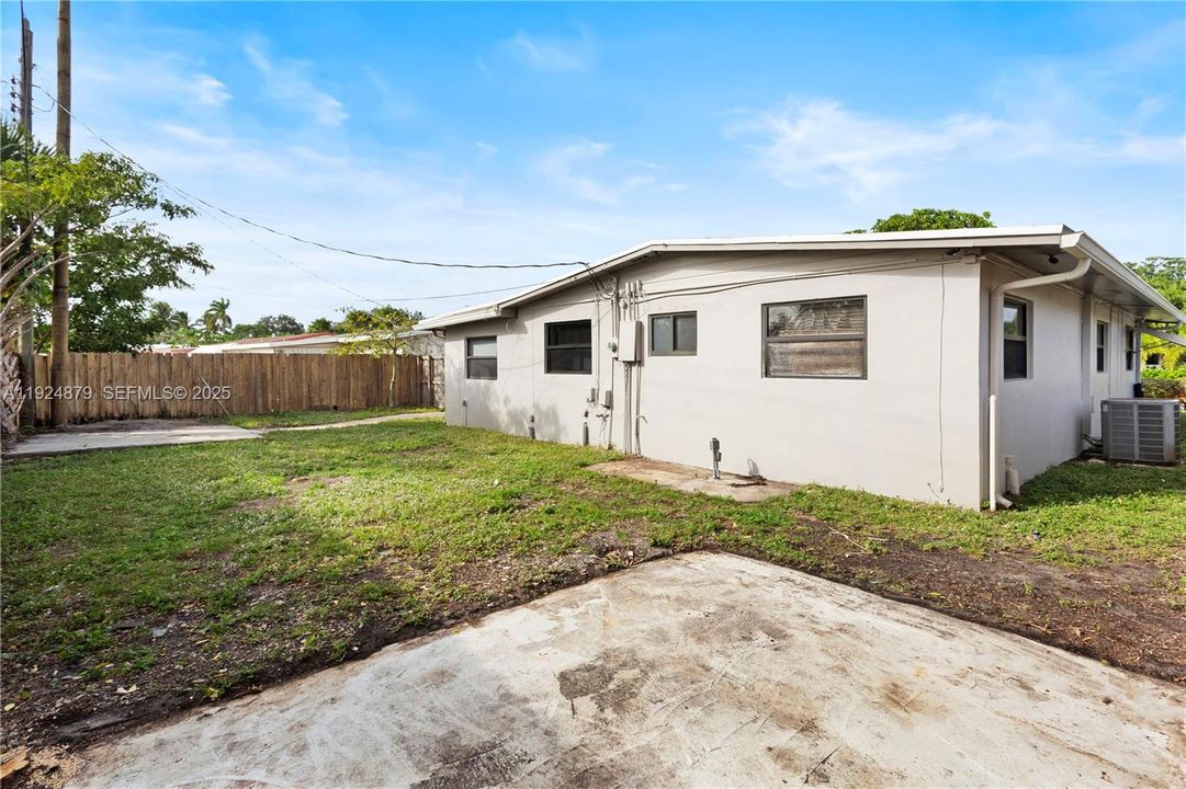 待售: $475,000 (4 贝兹, 2 浴室, 1715 平方英尺)