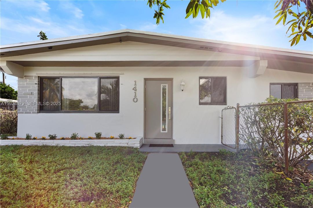 待售: $475,000 (4 贝兹, 2 浴室, 1715 平方英尺)