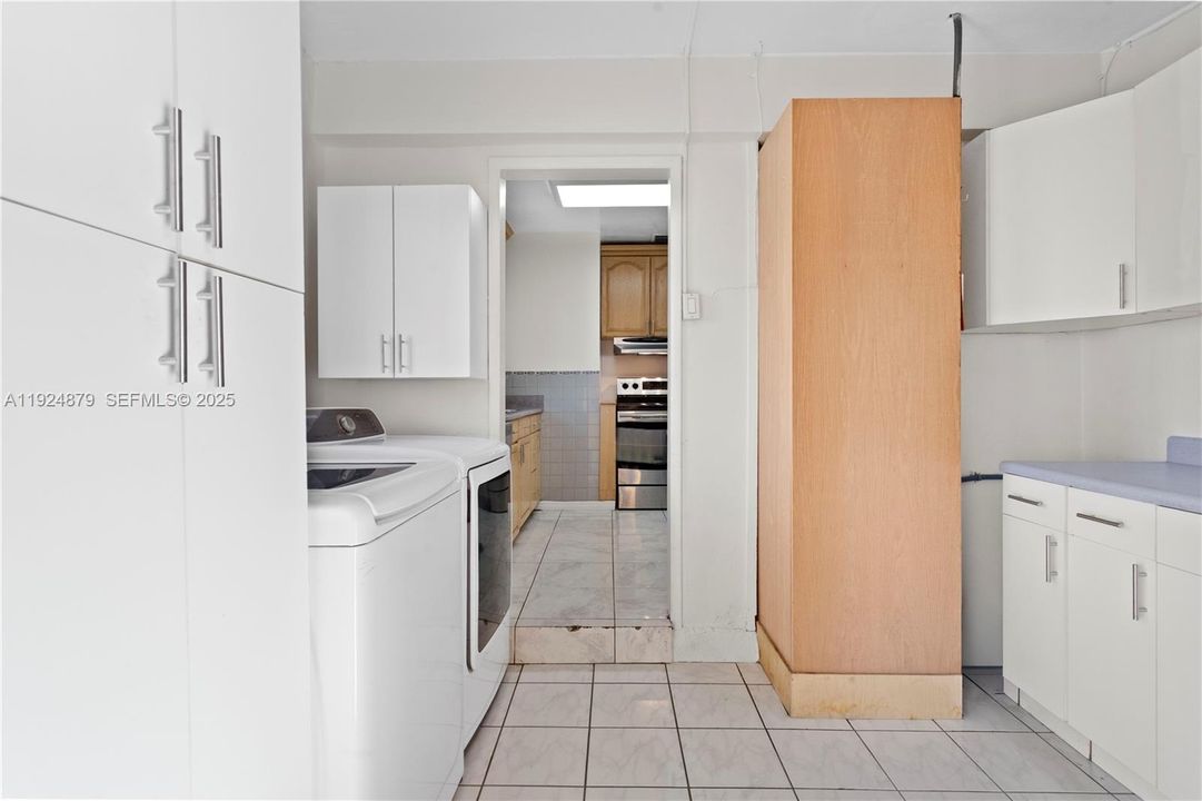 待售: $475,000 (4 贝兹, 2 浴室, 1715 平方英尺)