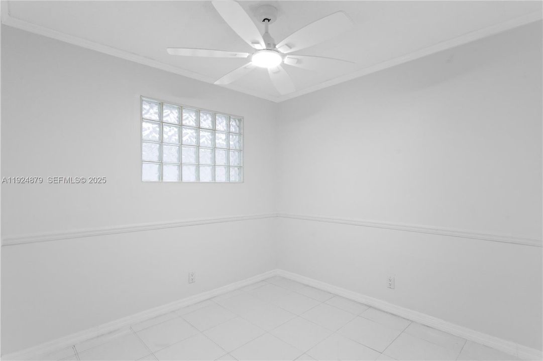 待售: $475,000 (4 贝兹, 2 浴室, 1715 平方英尺)