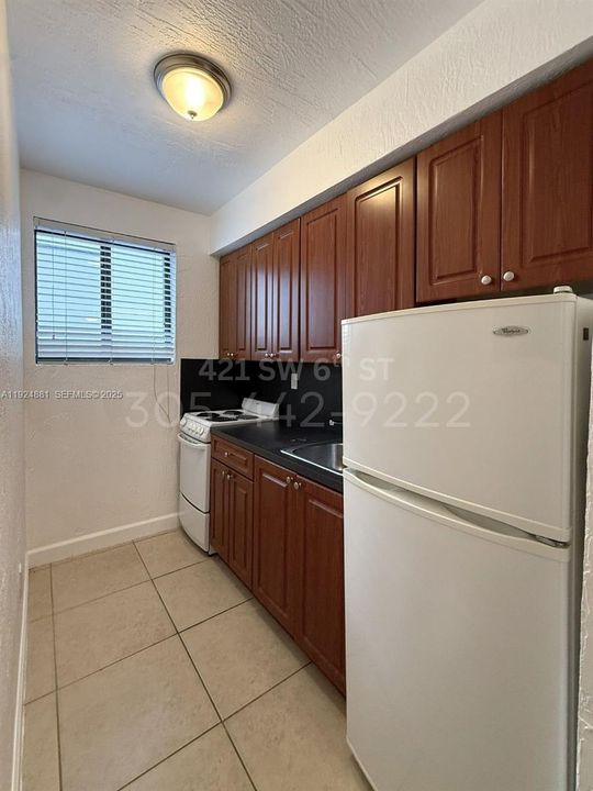 For Rent: $1,700 (1 beds, 1 baths, 5054 Square Feet)
