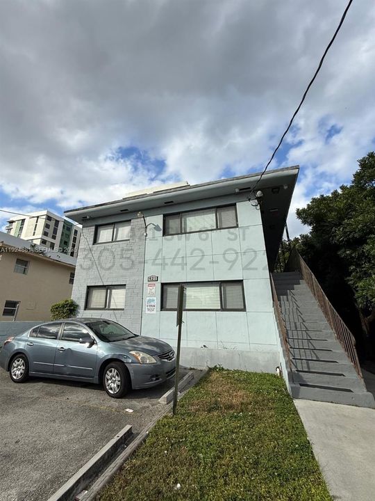 For Rent: $1,700 (1 beds, 1 baths, 5054 Square Feet)