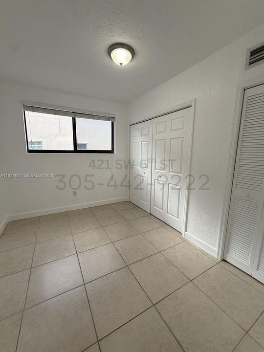 For Rent: $1,700 (1 beds, 1 baths, 5054 Square Feet)