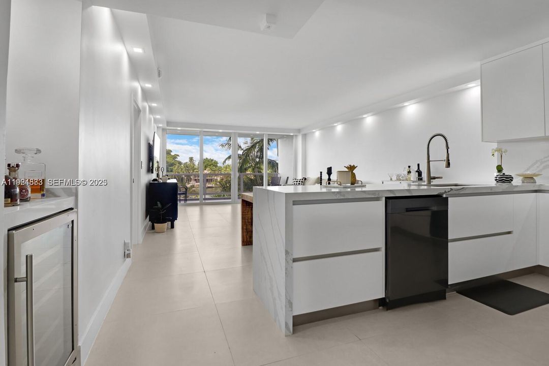 En Venta: $430,000 (1 camas, 1 baños, 900 Pies cuadrados)