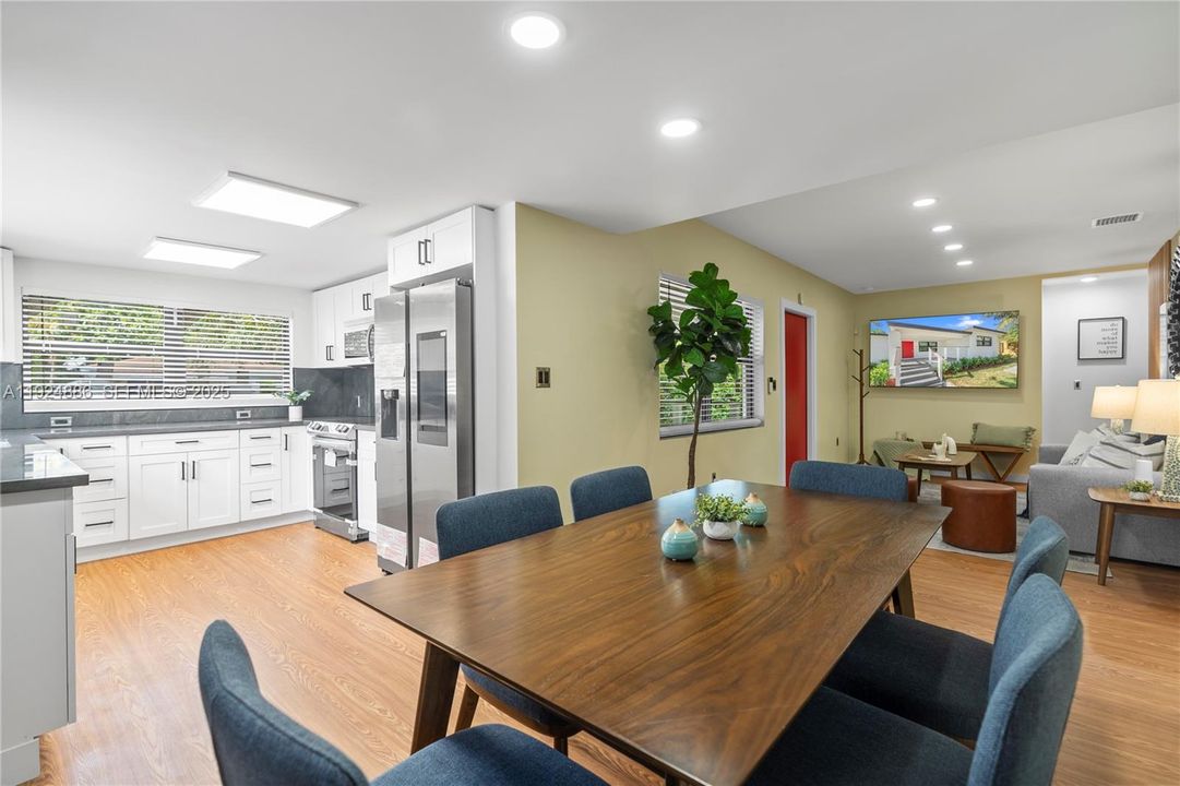 В аренду: $3,700 (3 спален, 2 ванн, 1590 Квадратных фут)