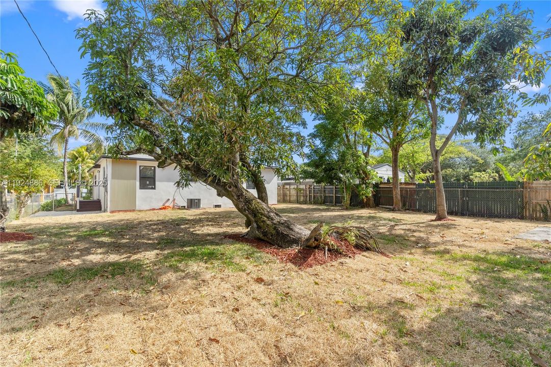 В аренду: $3,700 (3 спален, 2 ванн, 1590 Квадратных фут)