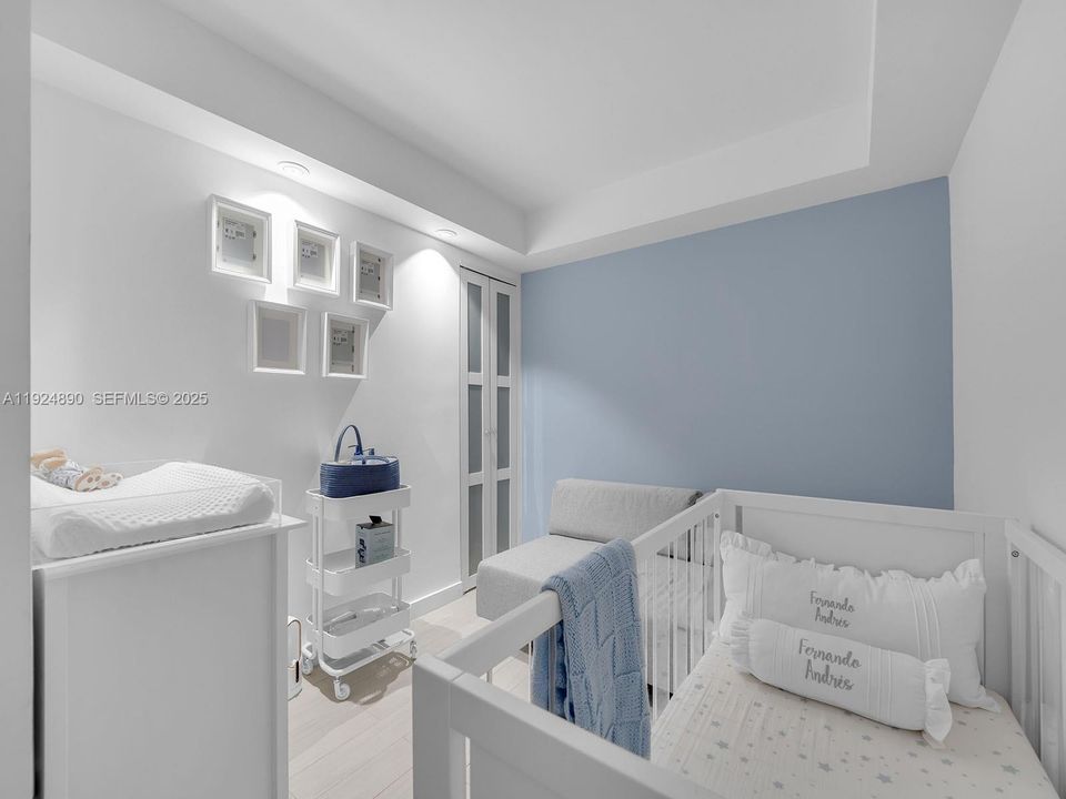 For Rent: $5,100 (2 beds, 2 baths, 1400 Square Feet)