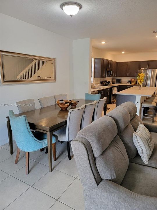 For Rent: $3,300 (4 beds, 3 baths, 1936 Square Feet)