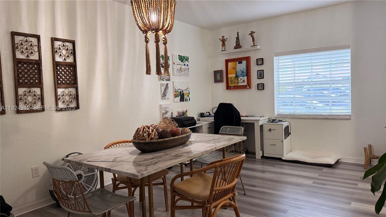 待售: $465,000 (3 贝兹, 2 浴室, 1420 平方英尺)