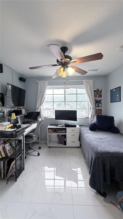 待售: $465,000 (3 贝兹, 2 浴室, 1420 平方英尺)