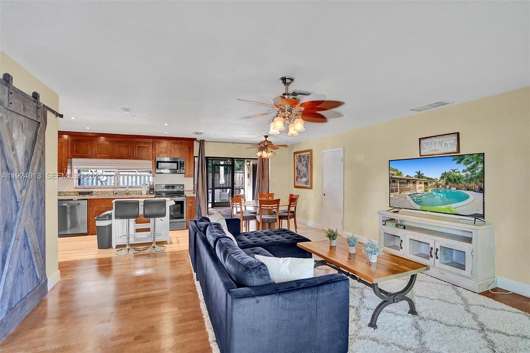 For Rent: $5,000 (4 beds, 3 baths, 1800 Square Feet)