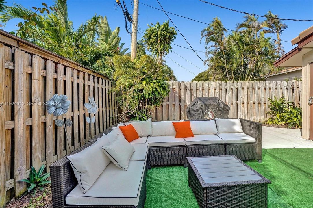 For Rent: $5,000 (4 beds, 3 baths, 1800 Square Feet)