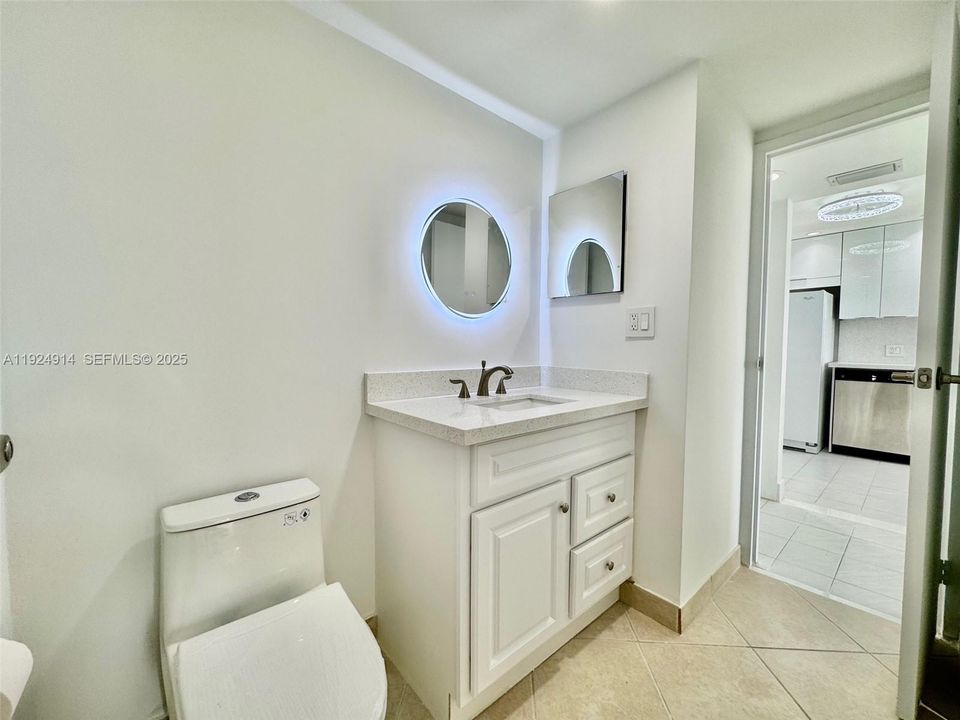 For Sale: $298,000 (1 beds, 1 baths, 755 Square Feet)