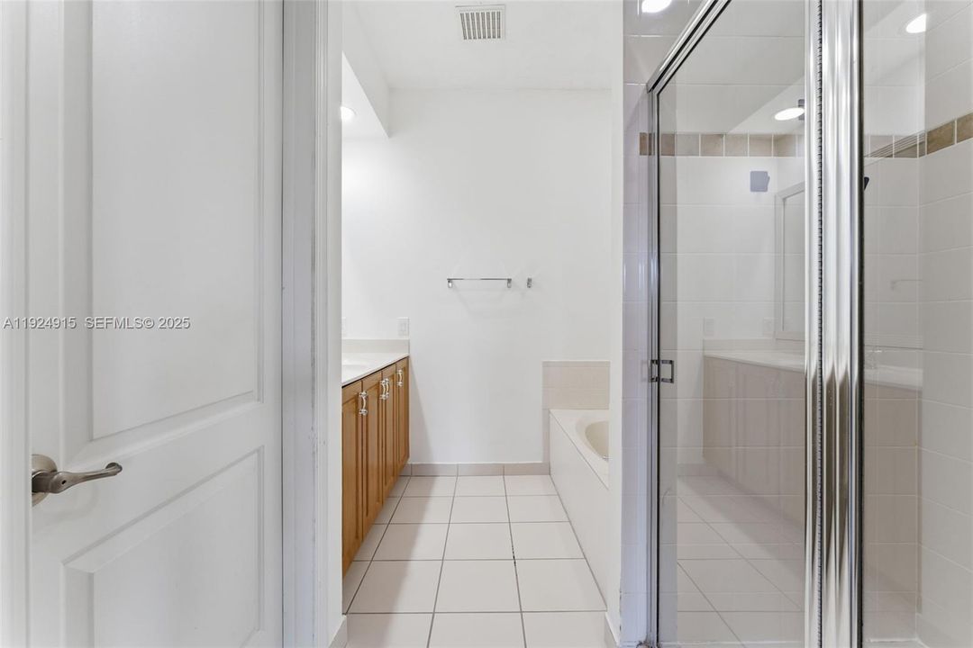 For Sale: $481,500 (2 beds, 2 baths, 1744 Square Feet)