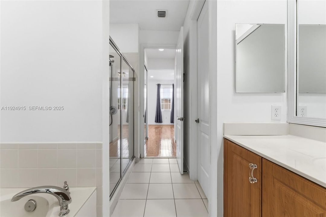 For Sale: $481,500 (2 beds, 2 baths, 1744 Square Feet)