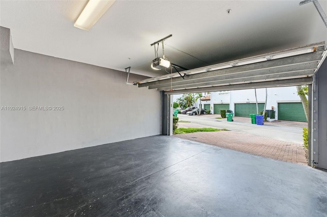 For Sale: $481,500 (2 beds, 2 baths, 1744 Square Feet)