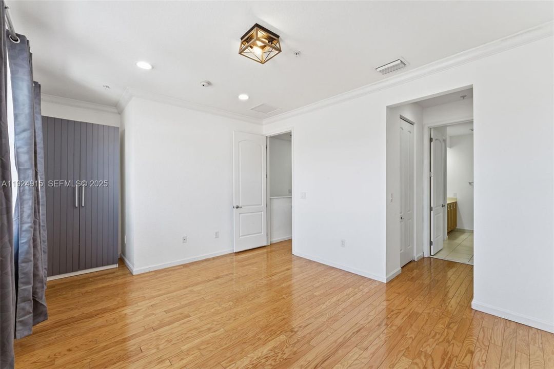 For Sale: $481,500 (2 beds, 2 baths, 1744 Square Feet)