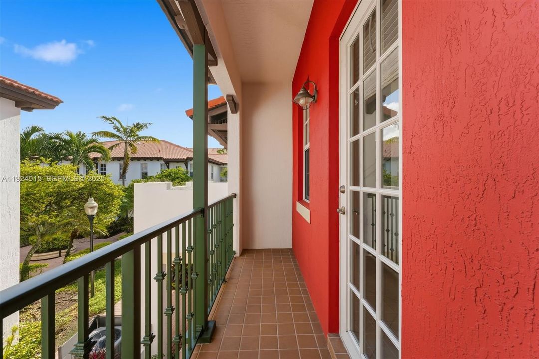 For Sale: $481,500 (2 beds, 2 baths, 1744 Square Feet)