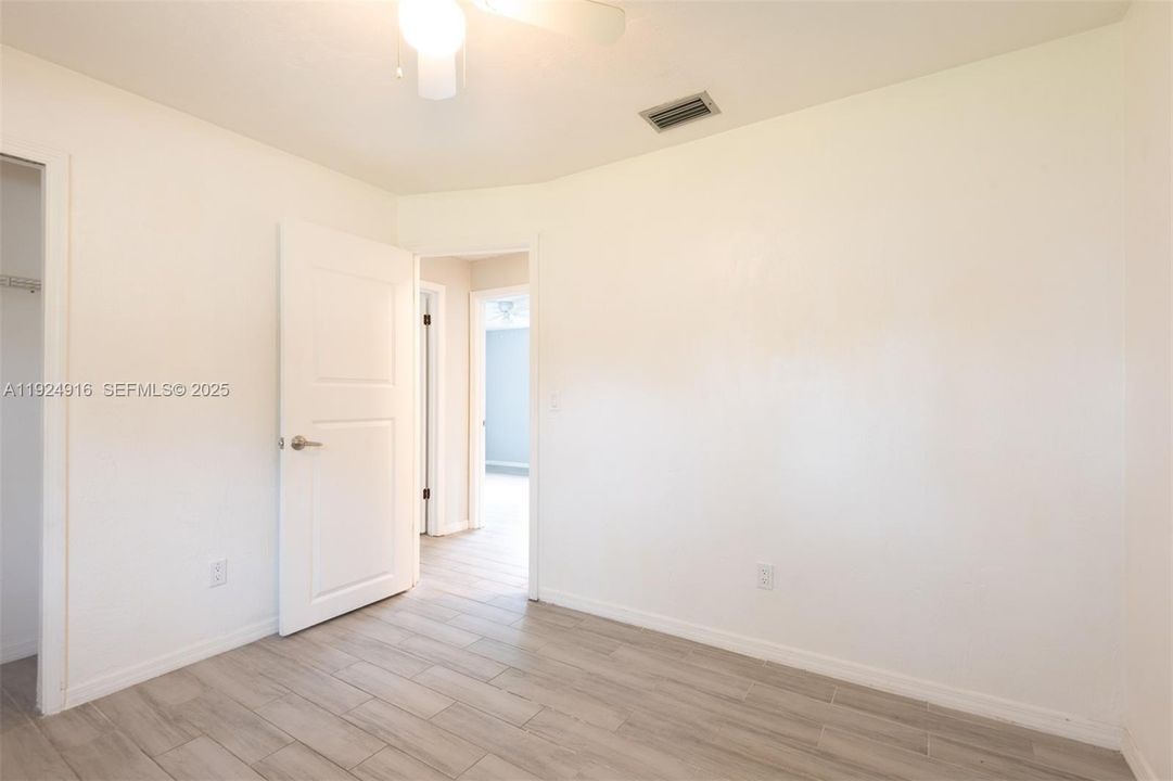 For Rent: $2,400 (3 beds, 2 baths, 1418 Square Feet)