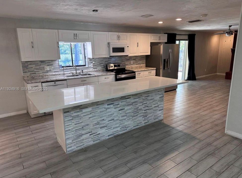 В аренду: $2,600 (3 спален, 2 ванн, 0 Квадратных фут)