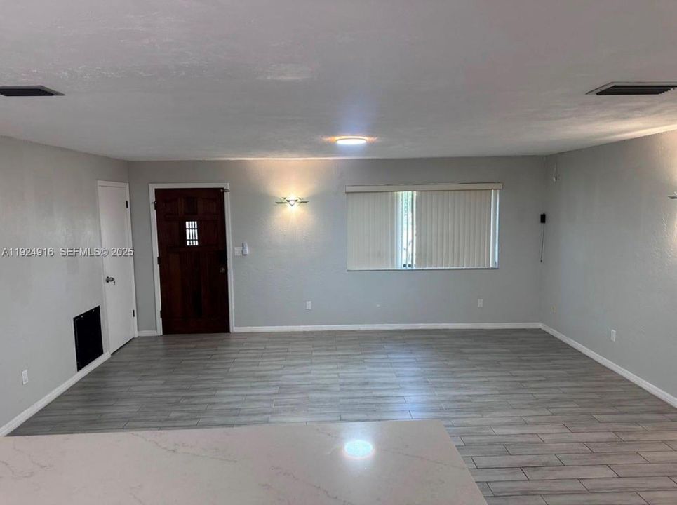 В аренду: $2,600 (3 спален, 2 ванн, 0 Квадратных фут)