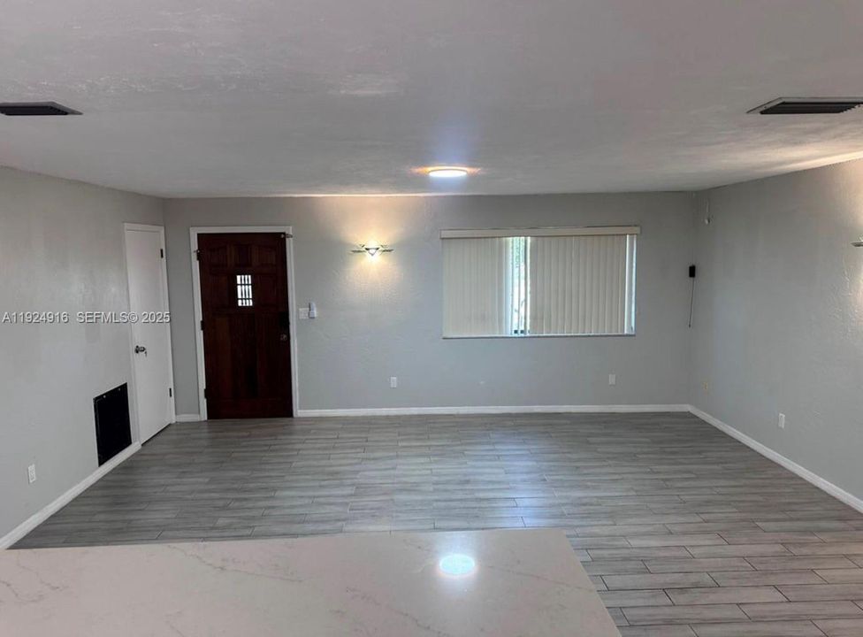 В аренду: $2,600 (3 спален, 2 ванн, 0 Квадратных фут)