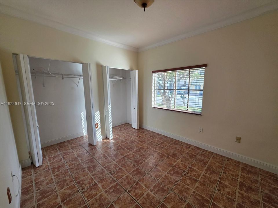 В аренду: $2,850 (4 спален, 2 ванн, 1793 Квадратных фут)