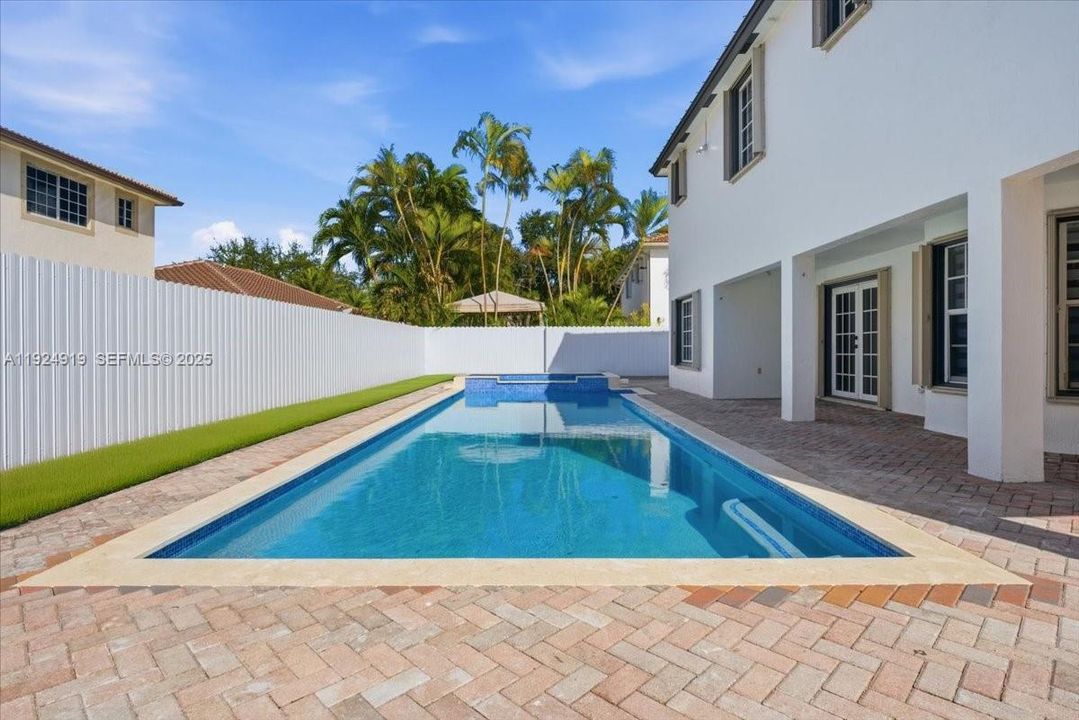 For Sale: $1,250,000 (4 beds, 3 baths, 2609 Square Feet)