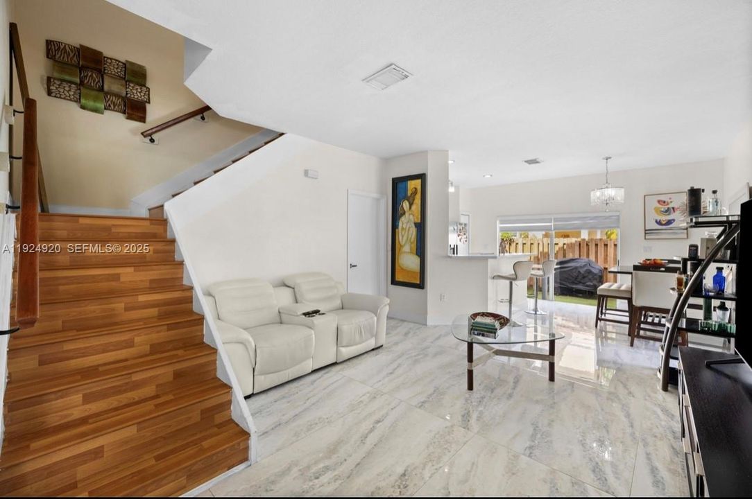 На продажу: $559,000 (3 спален, 3 ванн, 1507 Квадратных фут)