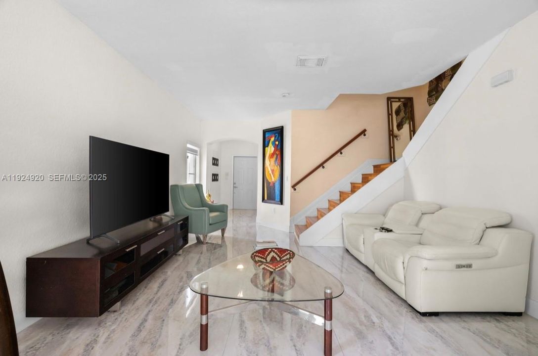 На продажу: $559,000 (3 спален, 3 ванн, 1507 Квадратных фут)