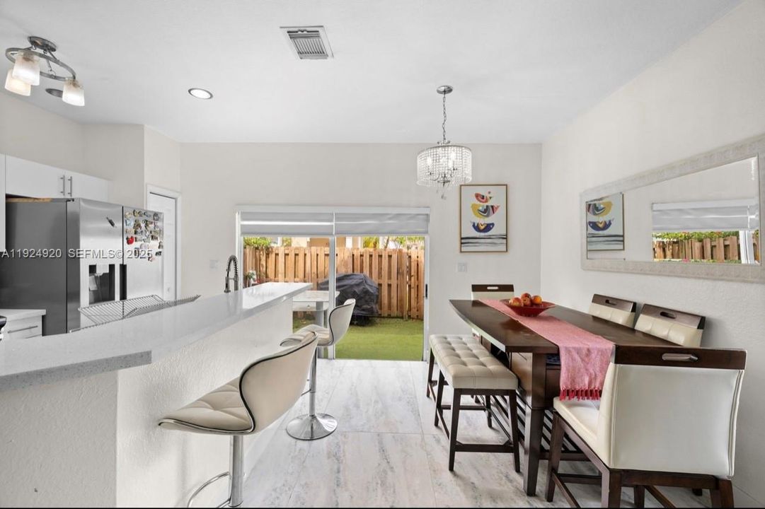 На продажу: $559,000 (3 спален, 3 ванн, 1507 Квадратных фут)