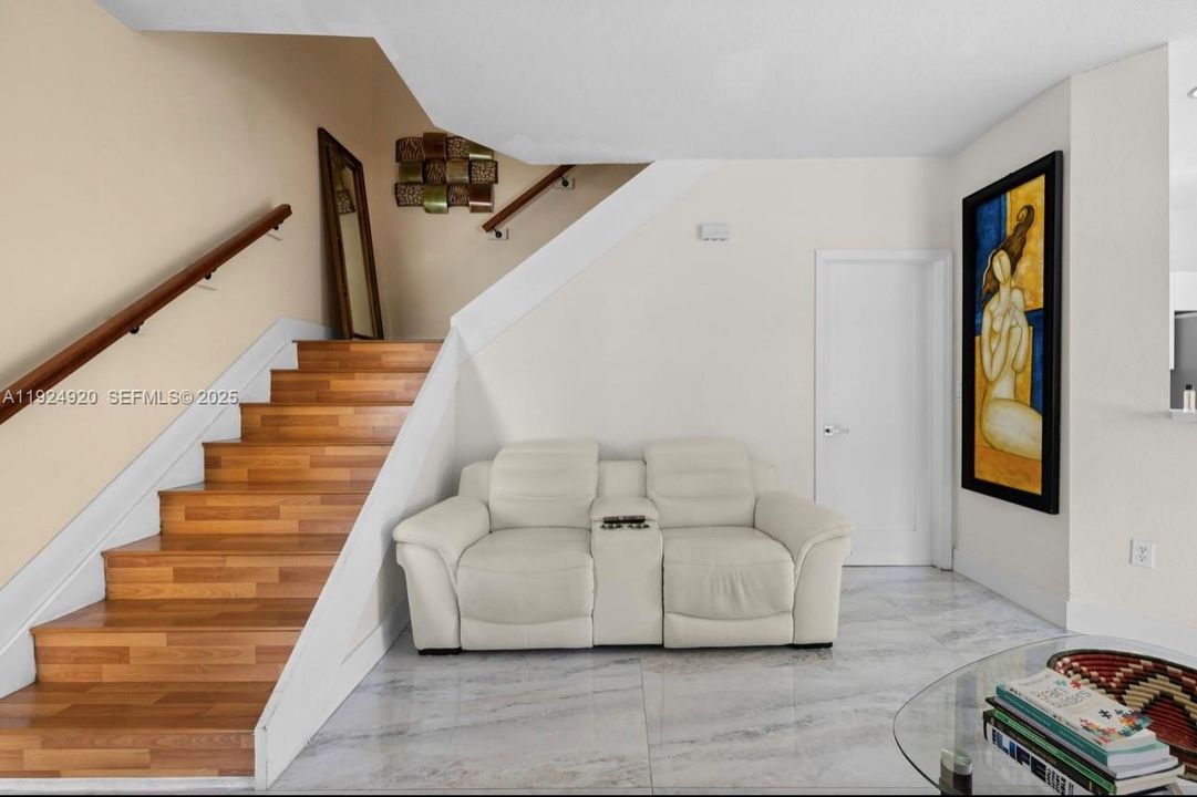 На продажу: $559,000 (3 спален, 3 ванн, 1507 Квадратных фут)