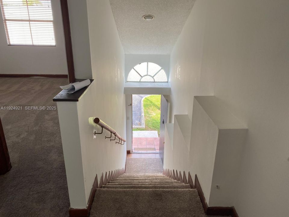 For Rent: $2,550 (2 beds, 2 baths, 1128 Square Feet)