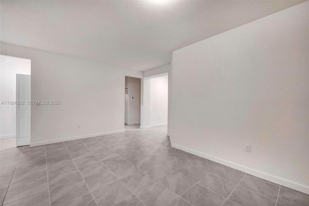 For Rent: $3,600 (4 beds, 2 baths, 1833 Square Feet)