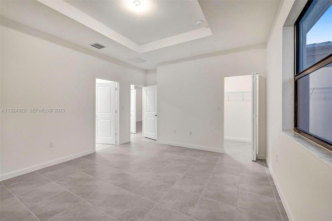 For Rent: $3,600 (4 beds, 2 baths, 1833 Square Feet)