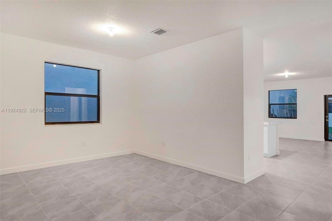 For Rent: $3,600 (4 beds, 2 baths, 1833 Square Feet)