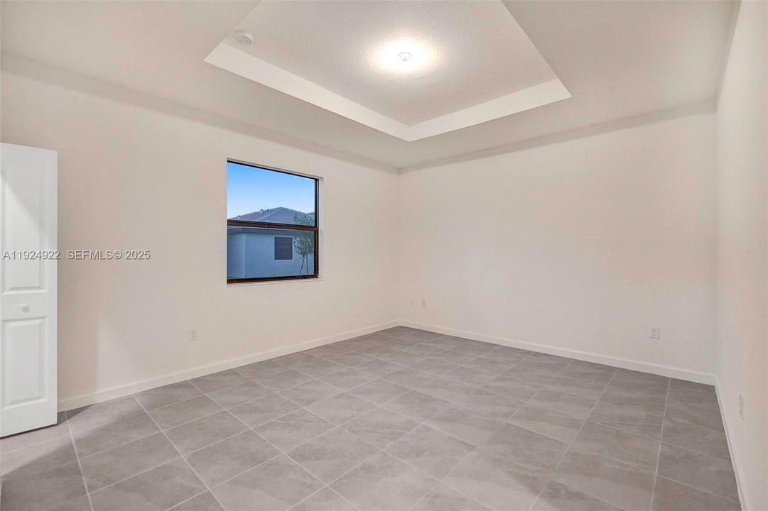 For Rent: $3,600 (4 beds, 2 baths, 1833 Square Feet)