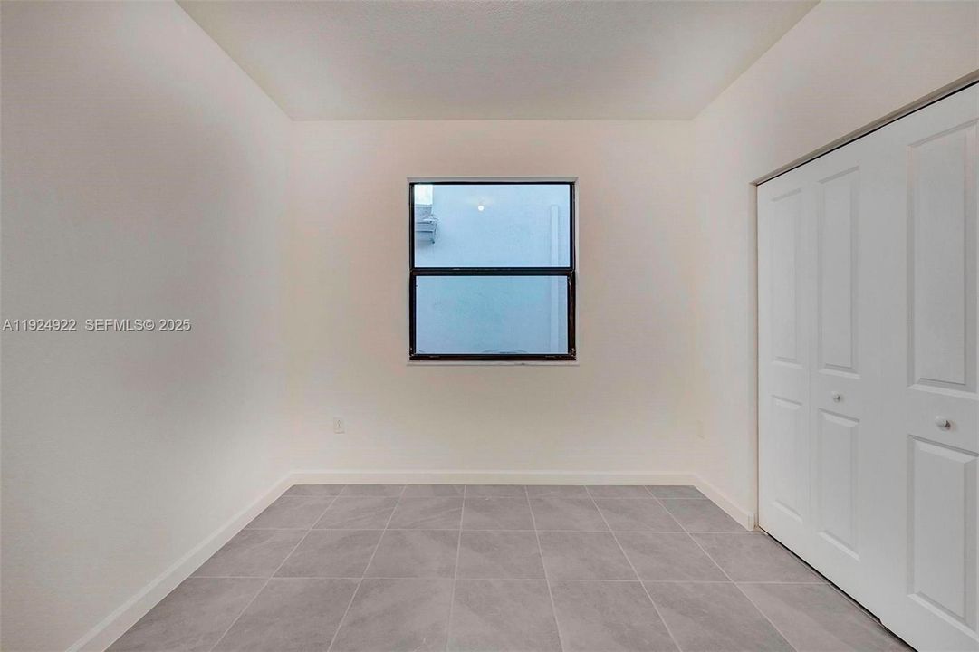 For Rent: $3,600 (4 beds, 2 baths, 1833 Square Feet)