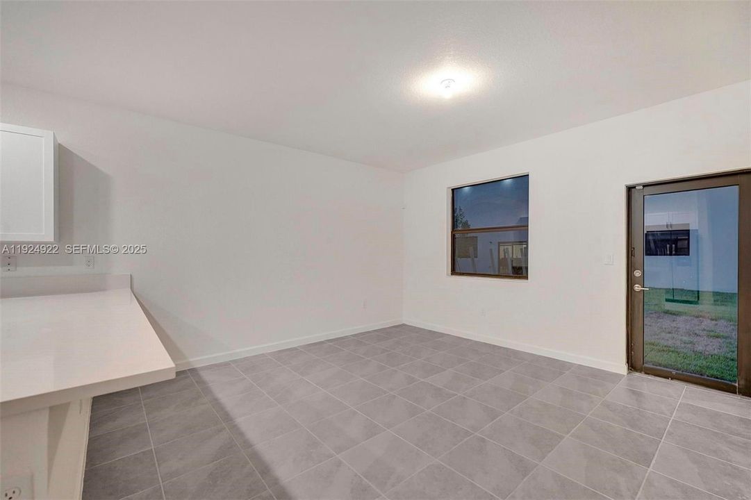 For Rent: $3,600 (4 beds, 2 baths, 1833 Square Feet)