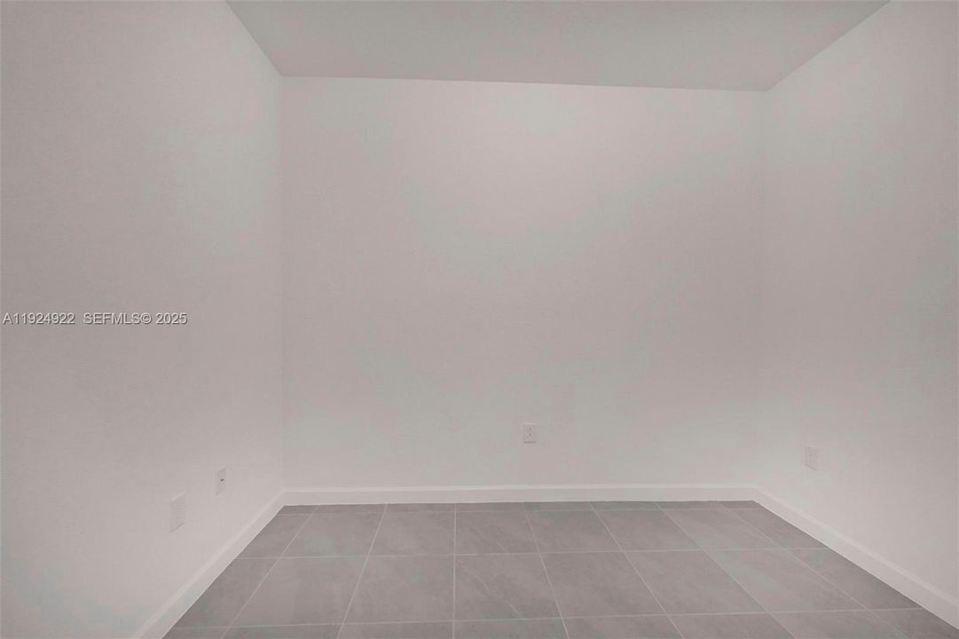 For Rent: $3,600 (4 beds, 2 baths, 1833 Square Feet)