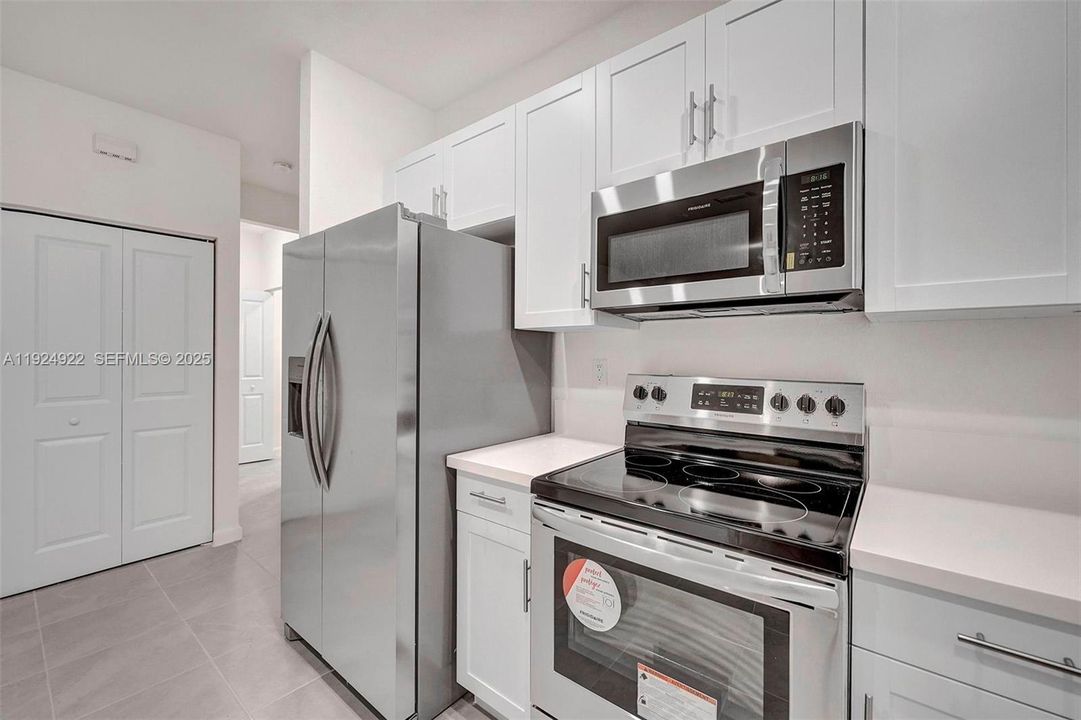 For Rent: $3,600 (4 beds, 2 baths, 1833 Square Feet)