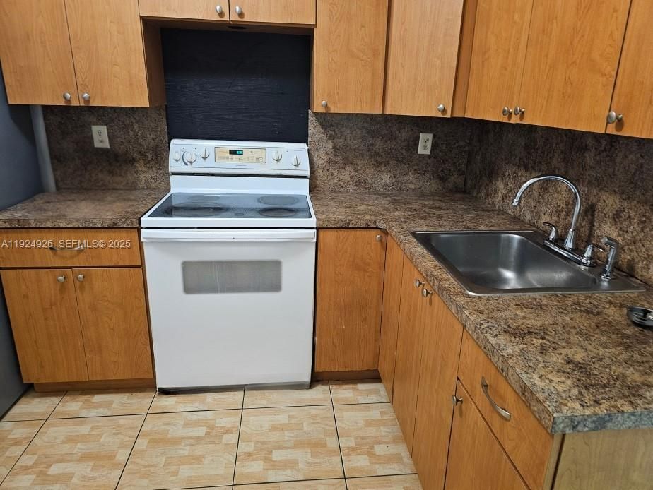 For Rent: $1,500 (1 beds, 1 baths, 1383 Square Feet)