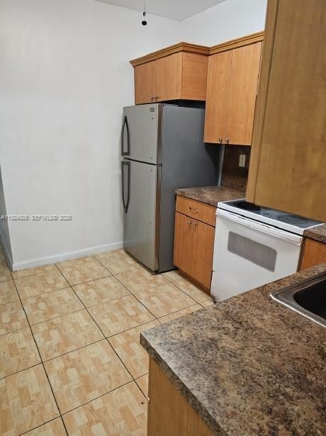 For Rent: $1,500 (1 beds, 1 baths, 1383 Square Feet)