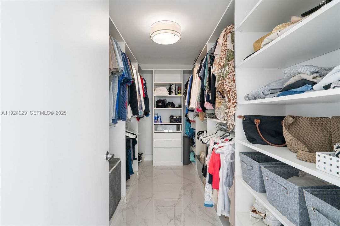 En Venta: $1,450,000 (2 camas, 2 baños, 1958 Pies cuadrados)