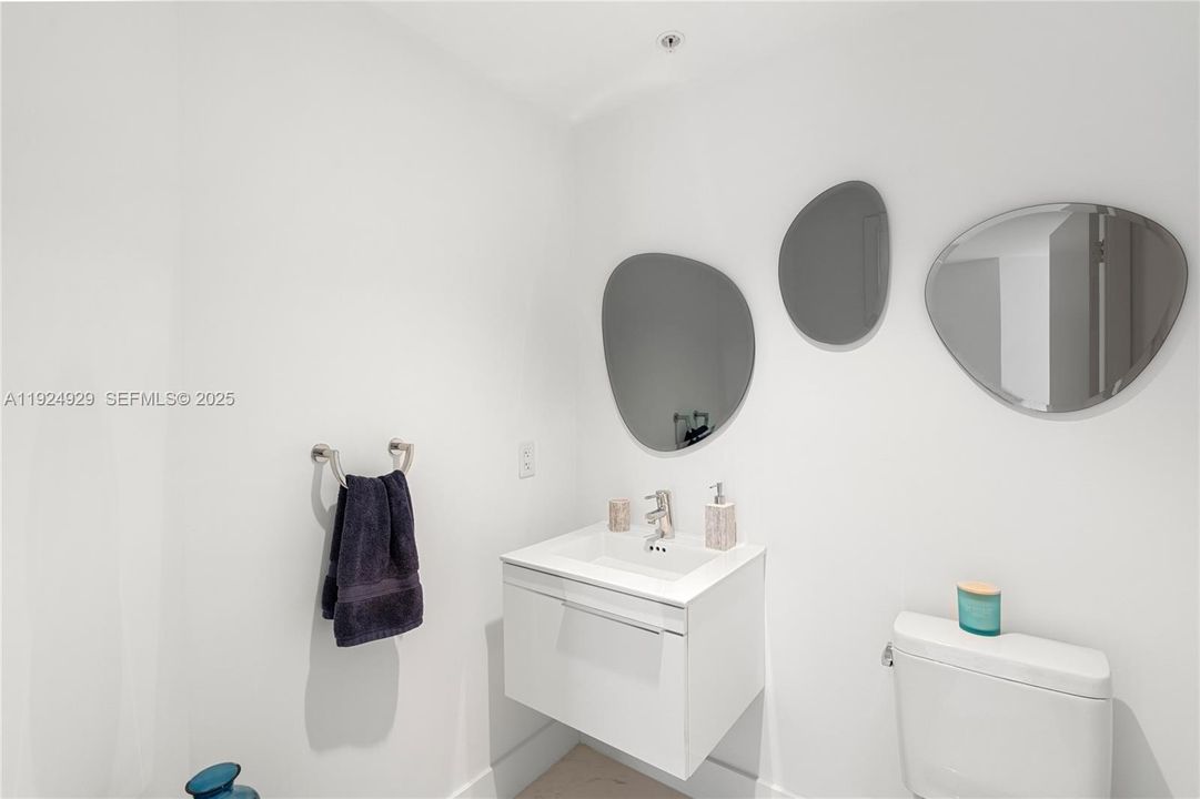 En Venta: $1,450,000 (2 camas, 2 baños, 1958 Pies cuadrados)